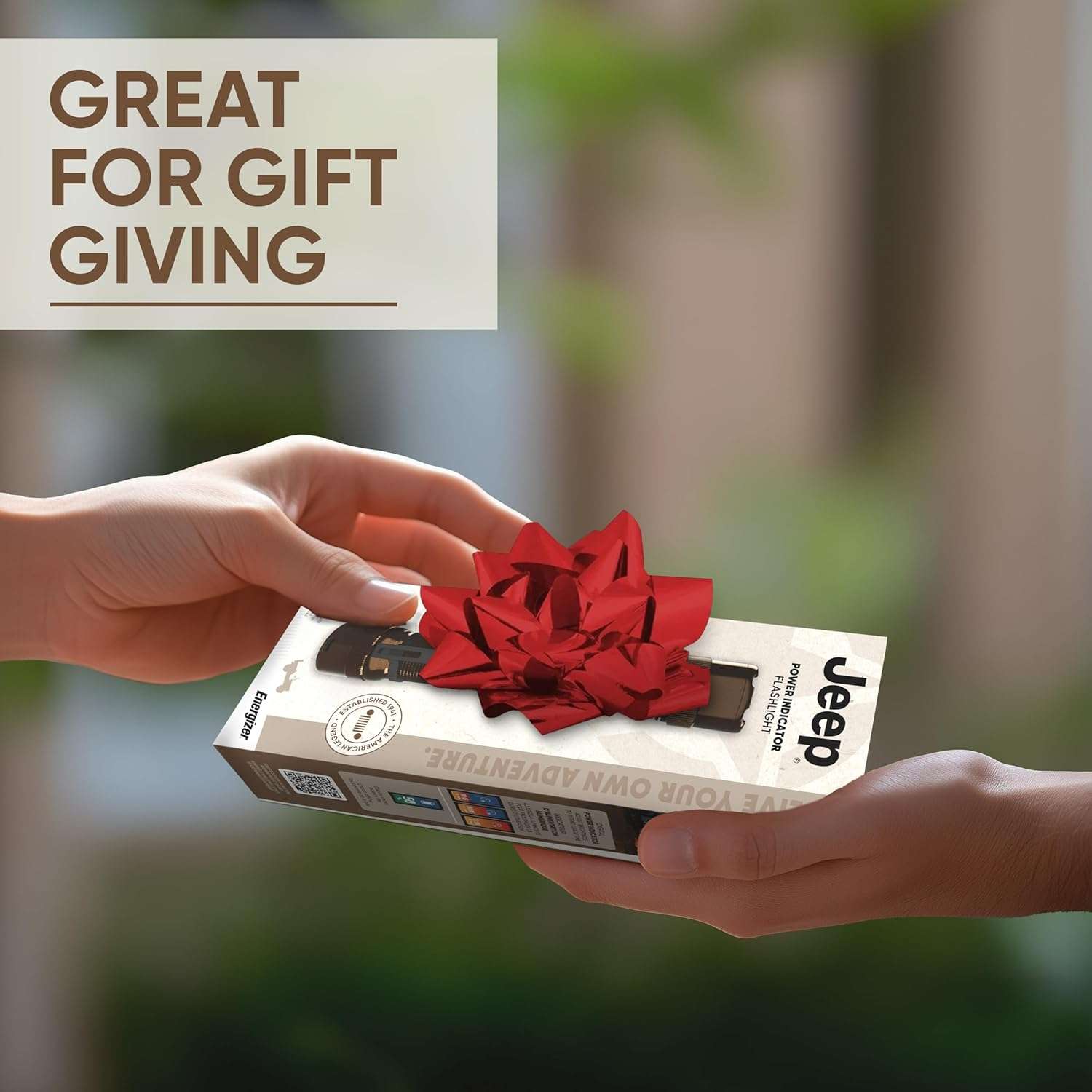 LINTERNA ENERGIZER LED RECARGABLE CON INDICADOR DE POTENCIA, 1000 LÚMENES, LINTERNA RECARGABLE CON CONSTRUCCIÓN LISTA PARA EL SENDERO Y VISUALIZACIÓN DE INDICADOR DE ALIMENTACIÓN DIGITAL - Image 2